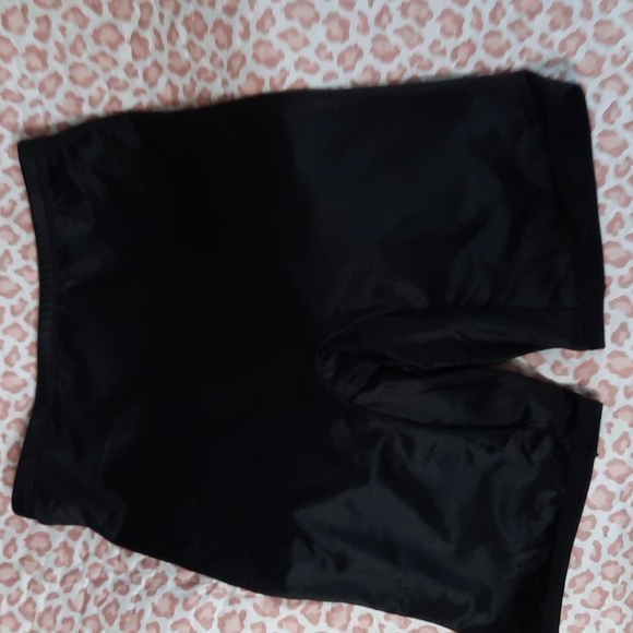 2 lower Body Shapers - Picture 3 of 5